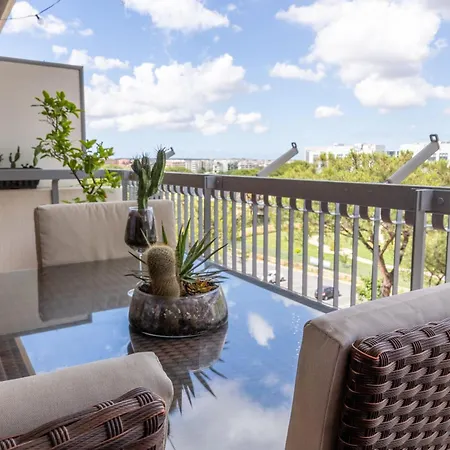 Belvedere Modern Con Parcheggio Gratuito Apartment